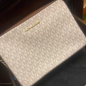 Authentic Michael Kors Crossbody